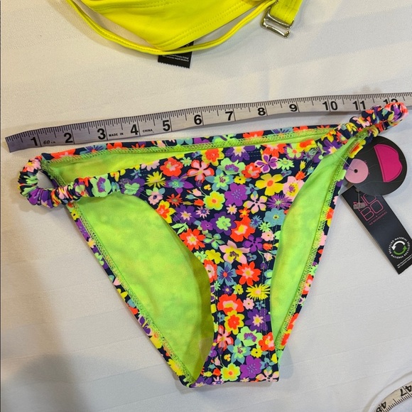 No Boundaries 2 Piece Bikini, Yellow top, High Cut Floral Neon Accents Bottoms - Picture 6 of 9